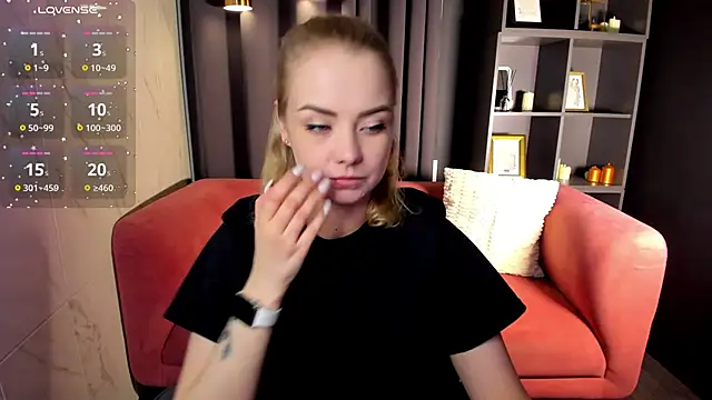 Snapshot of StephanieSweety chatting on 03-15-26, 05:30 StephanieSweety online show from 03-15-26, 05:30