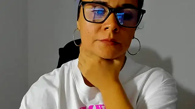 Sami Hotie1 online show from 04-18-26, 07:58