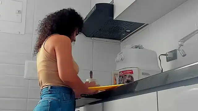 Sami Hotie1 online show from 04-29-26, 04:44