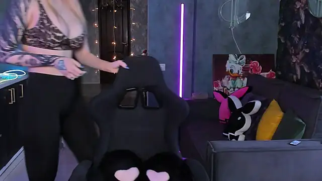 Blckmirrorr online show from 02-14-26, 04:31