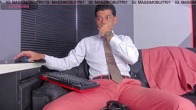 Snapshot of massimo_g chatting on 07-28-26, 12:01 massimo g online show from 07-28-26, 12:01