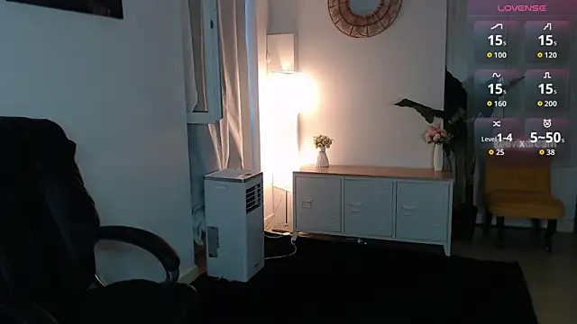 Crystal-dreamt online show from 06-11-26, 10:13
