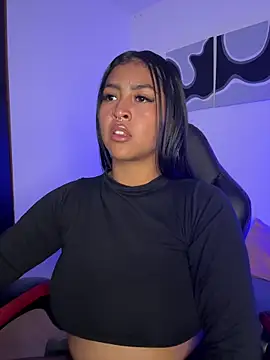 meganjames1 online show from 02-07-26, 01:20