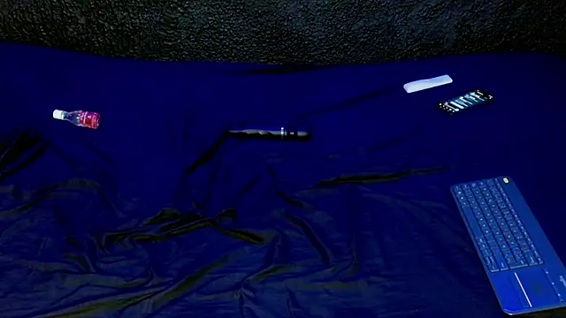 ASTRIDBULM online show from 04-29-26, 07:31