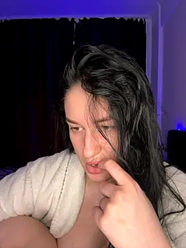 moniqque online show from 10-12-25, 12:04