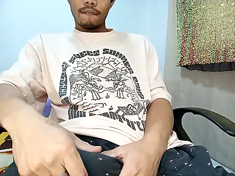 Snapshot of danidiazto2023 chatting on 03-22-25, 09:42 danidiazto2023 online show from 03-22-25, 09:42