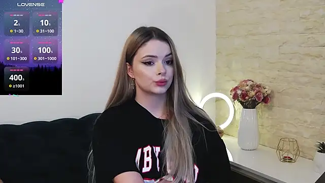 Kailynn Moenn online show from 12-11-24, 07:36