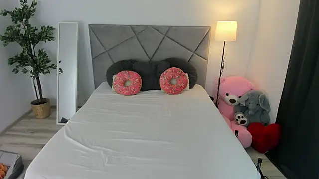 Snapshot of BlueEyesLexy chatting on 04-02-26, 07:17 BlueEyesLexy online show from 04-02-26, 07:17