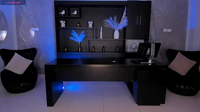 BiancaPierce online show from 12-17-25, 11:49