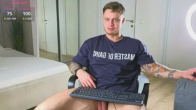 Snapshot of more__than__love chatting on 01-12-26, 05:56 more than love online show from 01-12-26, 05:56