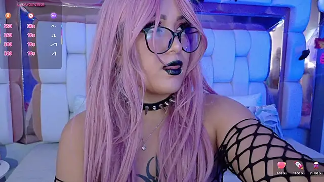 Snapshot of valkiria_moore chatting on 10-18-25, 07:58 valkiria moore online show from 10-18-25, 07:58