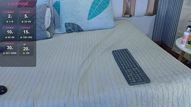 Snapshot of valkiria_moore chatting on 02-02-26, 08:07 valkiria moore online show from 02-02-26, 08:07