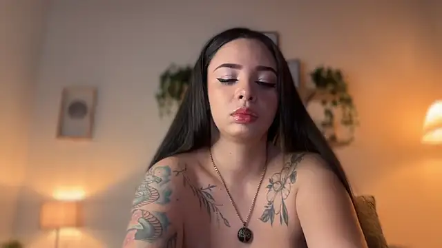 Snapshot of Paulah_x chatting on 11-19-25, 07:36 Paulah x online show from 11-19-25, 07:36