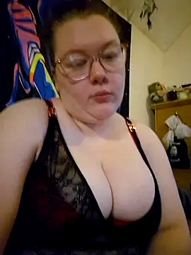 Snapshot of Sexycurvyemilyy chatting on 12-05-24, 02:11 Sexycurvyemilyy online show from 12-05-24, 02:11