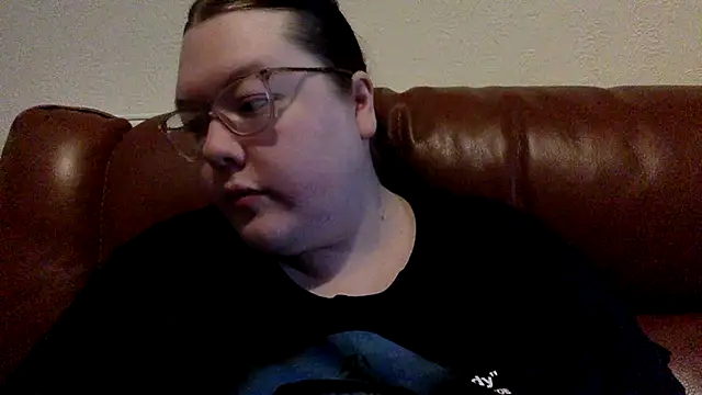 Snapshot of Sexycurvyemilyy chatting on 01-19-26, 12:42 Sexycurvyemilyy online show from 01-19-26, 12:42