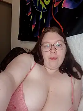 Sexycurvyemilyy online show from 04-14-26, 08:15