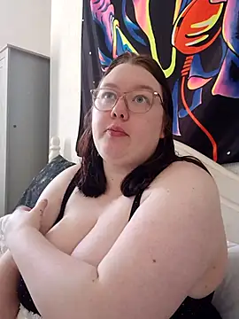 Sexycurvyemilyy online show from 04-24-26, 01:57