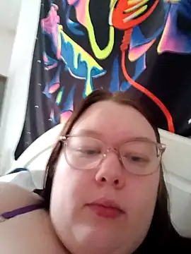 Sexycurvyemilyy online show from 05-09-26, 02:44