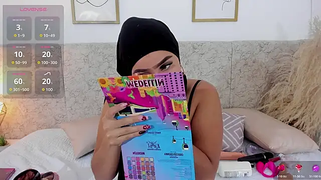 Snapshot of abby_gibson chatting on 10-29-25, 06:53 abby gibson online show from 10-29-25, 06:53