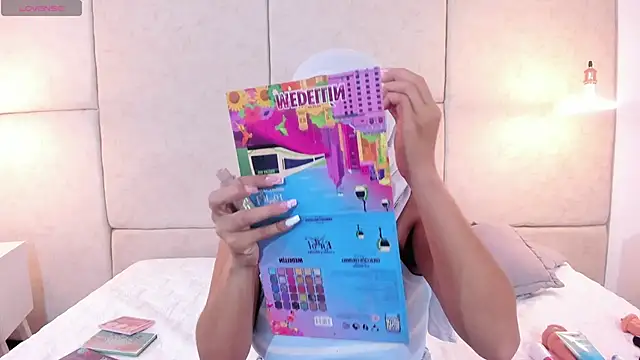 Snapshot of abby_gibson chatting on 11-28-25, 06:54 abby gibson online show from 11-28-25, 06:54