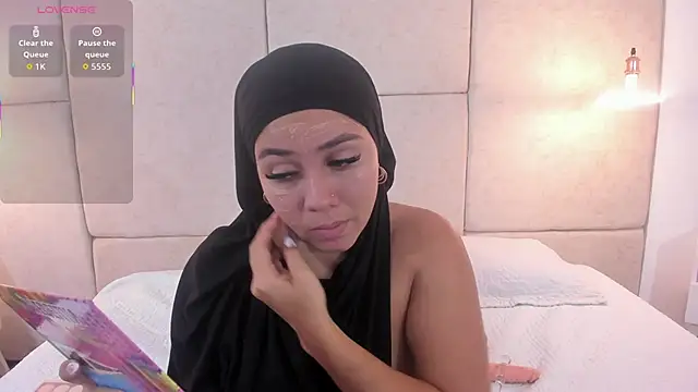 Snapshot of abby_gibson chatting on 12-05-25, 06:37 abby gibson online show from 12-05-25, 06:37