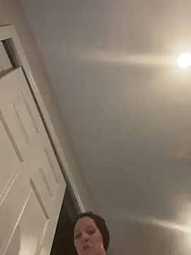 DominiqueX0 online show from 09-10-25, 05:13