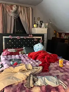 DominiqueX0 online show from 04-09-26, 02:22