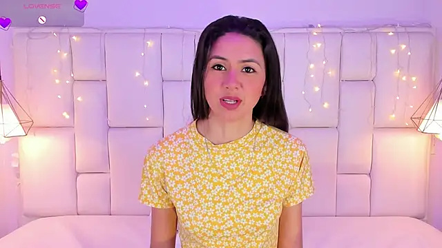 Snapshot of SarahSophia_ chatting on 02-01-25, 11:21 SarahSophia online show from 02-01-25, 11:21