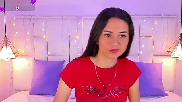 Snapshot of SarahSophia_ chatting on 02-08-25, 11:33 SarahSophia online show from 02-08-25, 11:33