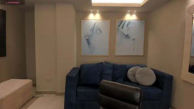 Snapshot of SunnyRivers chatting on 02-11-26, 11:15 SunnyRivers online show from 02-11-26, 11:15