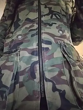 LissaThompsom online show from 10-27-25, 01:15