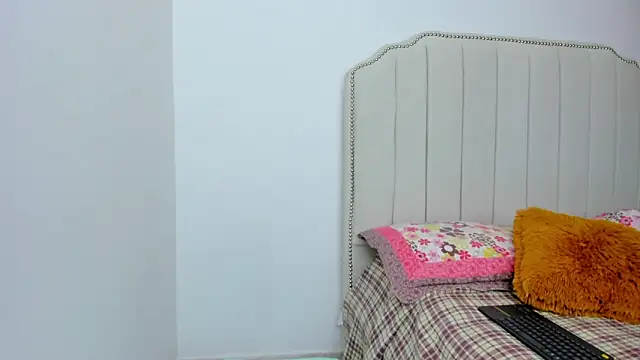 Snapshot of Hanna86 chatting on 02-23-25, 01:13 Hanna86 online show from 02-23-25, 01:13