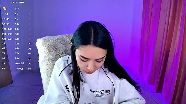 AmyOlimpo online show from 10-04-25, 03:48