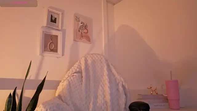 Snapshot of NebetColin chatting on 02-16-26, 09:00 NebetColin online show from 02-16-26, 09:00