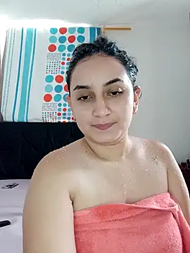 Snapshot of Angeelus2 chatting on 12-20-24, 07:17 Angeelus2 online show from 12-20-24, 07:17