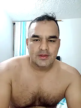 Snapshot of Angeelus2 chatting on 12-25-24, 01:10 Angeelus2 online show from 12-25-24, 01:10