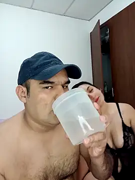 Snapshot of Angeelus2 chatting on 09-26-25, 05:39 Angeelus2 online show from 09-26-25, 05:39