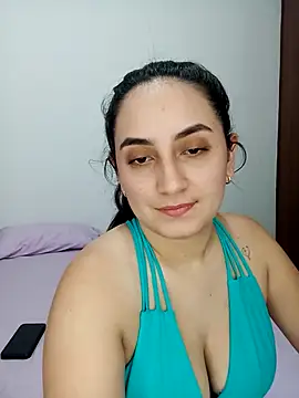 Snapshot of Angeelus2 chatting on 10-12-25, 07:02 Angeelus2 online show from 10-12-25, 07:02