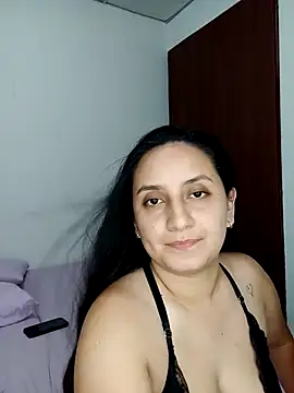 Snapshot of Angeelus2 chatting on 10-25-25, 03:14 Angeelus2 online show from 10-25-25, 03:14