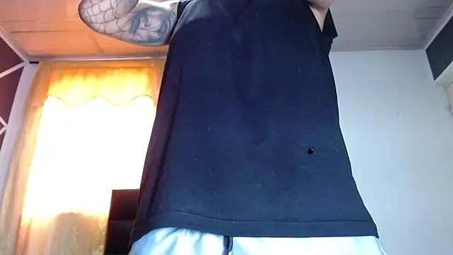 Snapshot of Tamarahryan chatting on 02-07-25, 03:41 Tamarahryan online show from 02-07-25, 03:41