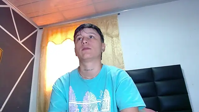 Snapshot of Tamarahryan chatting on 02-12-25, 01:48 Tamarahryan online show from 02-12-25, 01:48