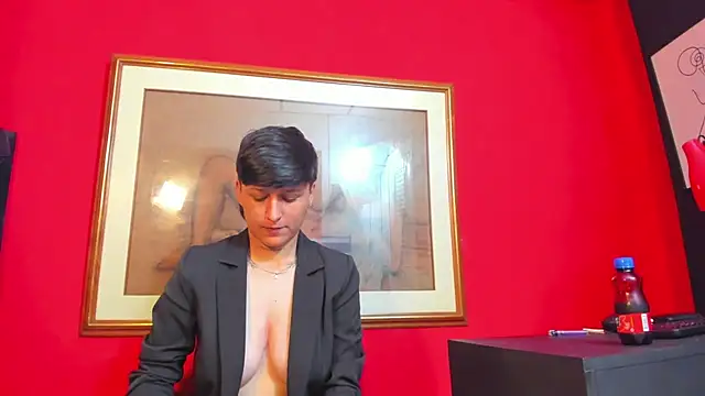 Snapshot of Tamarahryan chatting on 02-25-26, 01:21 Tamarahryan online show from 02-25-26, 01:21