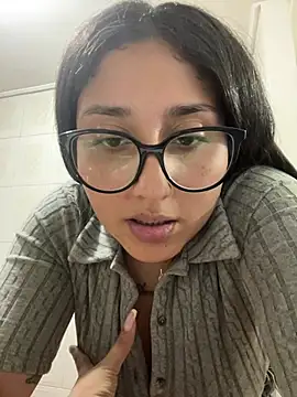 Snapshot of croftsmila chatting on 06-15-26, 11:29 croftsmila online show from 06-15-26, 11:29