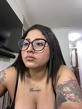 Snapshot of croftsmila chatting on 06-27-26, 12:04 croftsmila online show from 06-27-26, 12:04