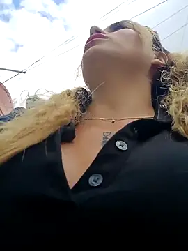 Snapshot of Misscata1106 chatting on 10-03-25, 07:00 Misscata1106 online show from 10-03-25, 07:00