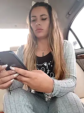 Snapshot of Misscata1106 chatting on 10-22-25, 07:13 Misscata1106 online show from 10-22-25, 07:13