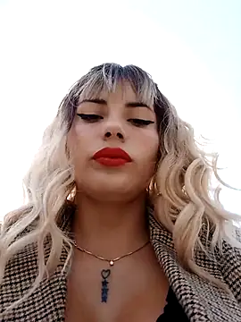 Snapshot of Misscata1106 chatting on 12-16-25, 06:46 Misscata1106 online show from 12-16-25, 06:46