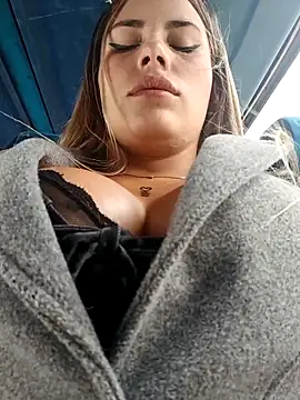 Snapshot of Misscata1106 chatting on 02-13-26, 07:10 Misscata1106 online show from 02-13-26, 07:10