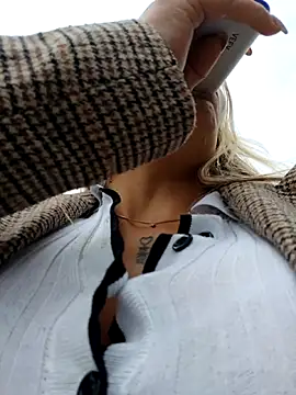 Snapshot of Misscata1106 chatting on 02-23-26, 07:11 Misscata1106 online show from 02-23-26, 07:11