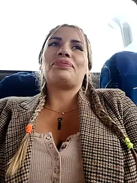 Snapshot of Misscata1106 chatting on 02-24-26, 07:45 Misscata1106 online show from 02-24-26, 07:45